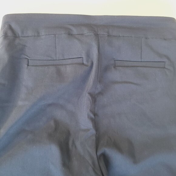 Briggs Petite Womens Black Cropped Capri Pants 6P Petite Like New Pull On - Picture 4 of 8